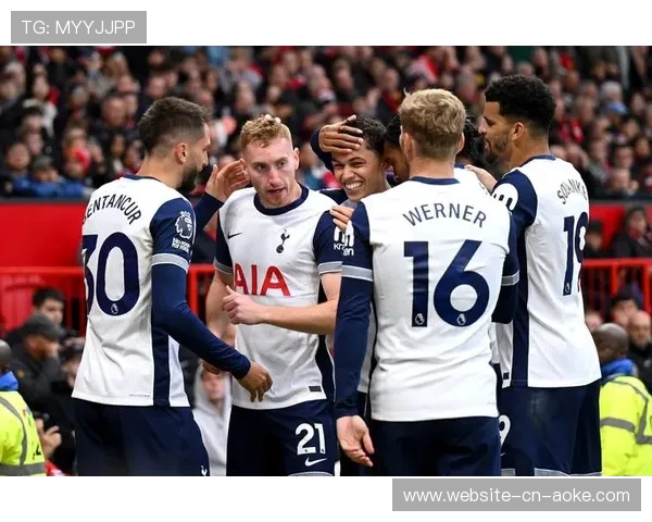 热刺官方确认索兰克腿筋不适,出战曼联成疑 热刺官方确认索兰克腿筋不适,出战曼联成疑